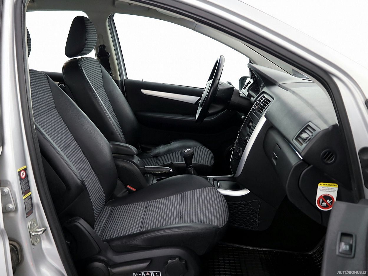 Mercedes-Benz B180 | 5