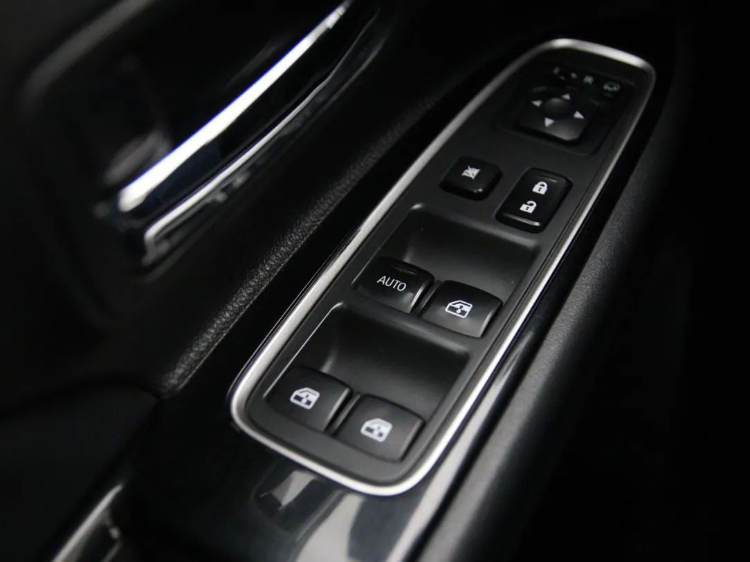 Mitsubishi Outlander | 25