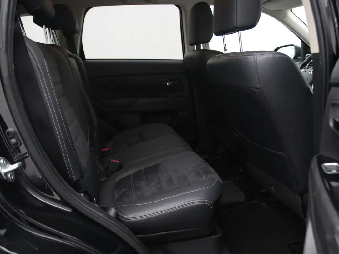 Mitsubishi Outlander | 14