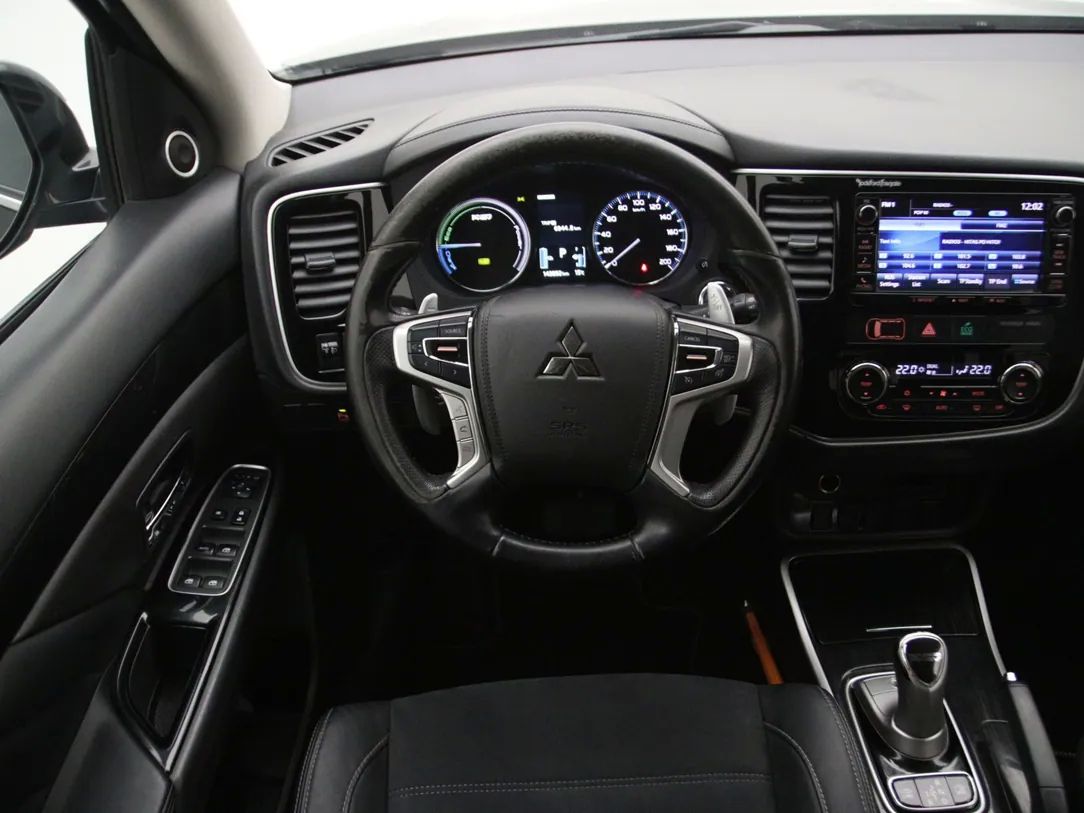 Mitsubishi Outlander | 16