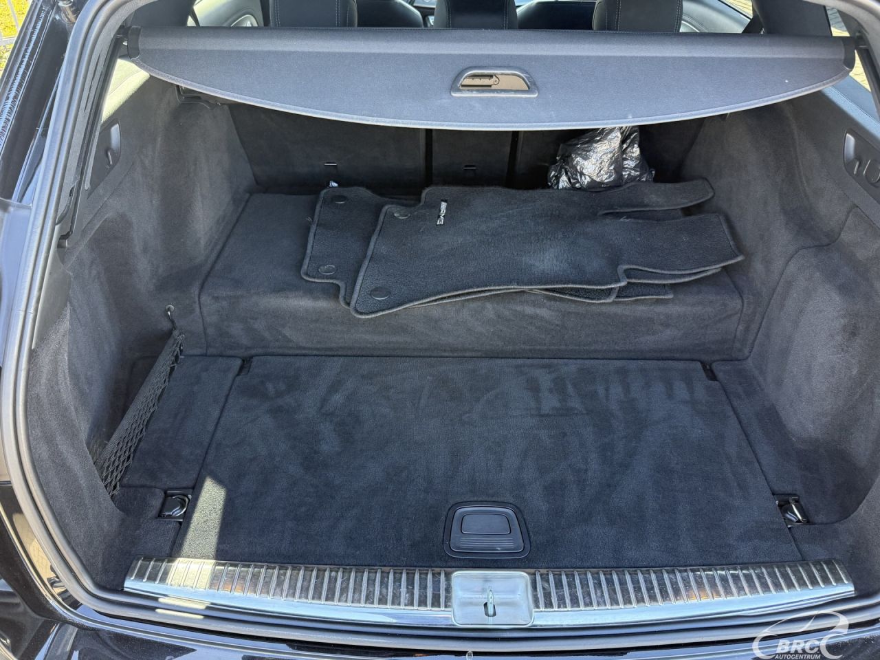 Mercedes-Benz E300 | 9