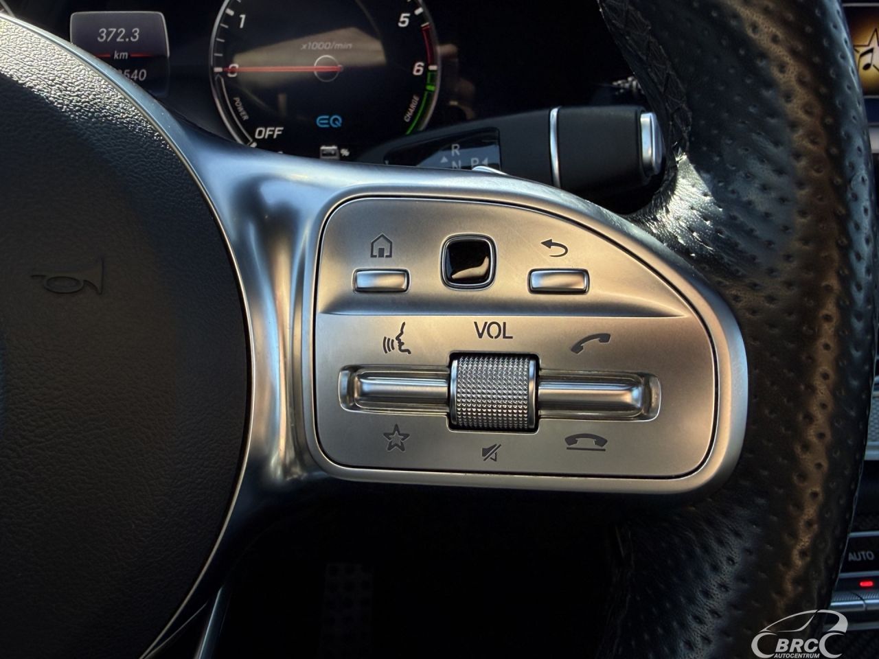 Mercedes-Benz E300 | 24