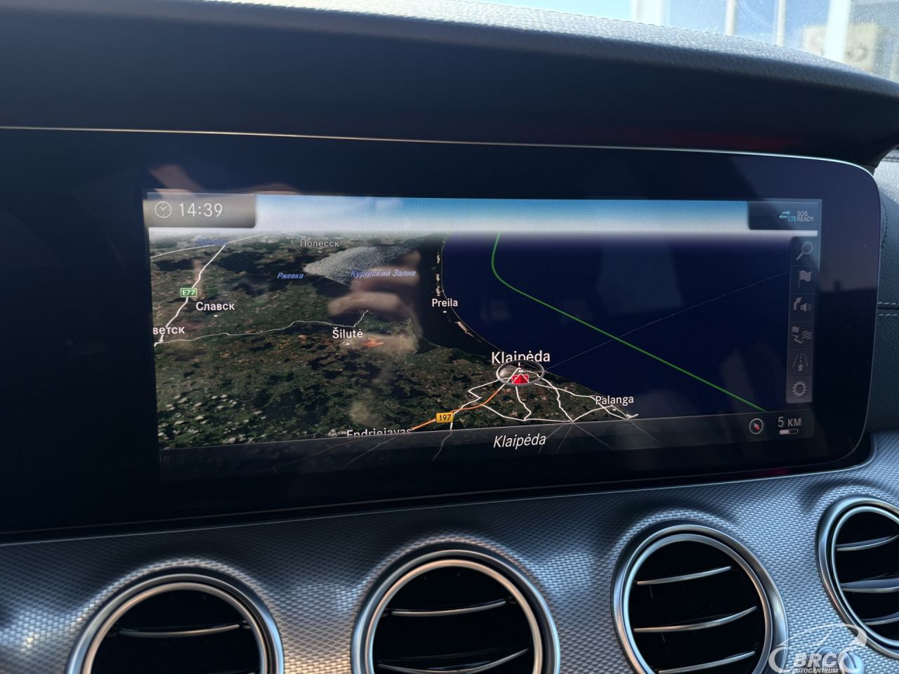 Mercedes-Benz E300 | 36