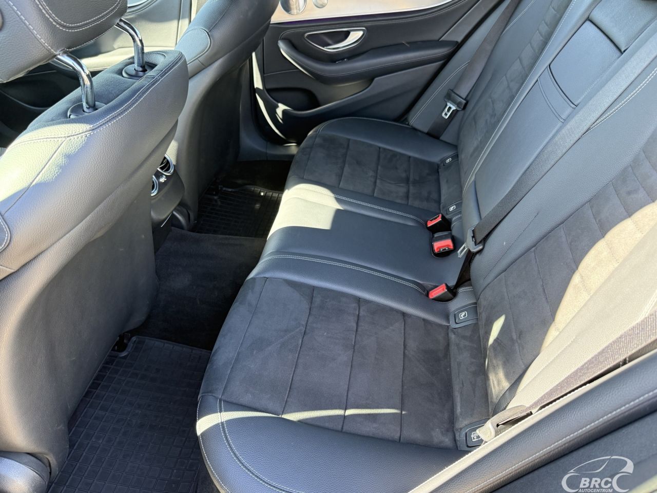 Mercedes-Benz E300 | 12