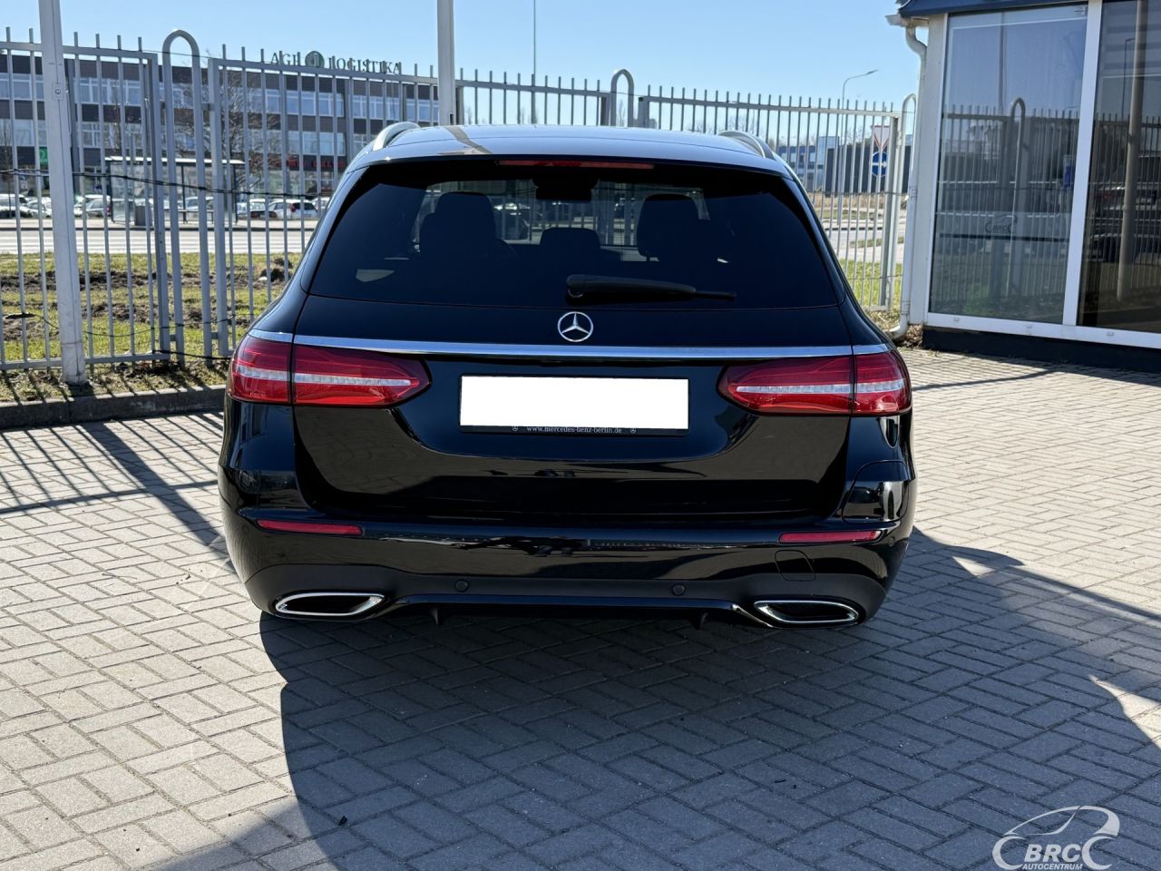 Mercedes-Benz E300 | 46