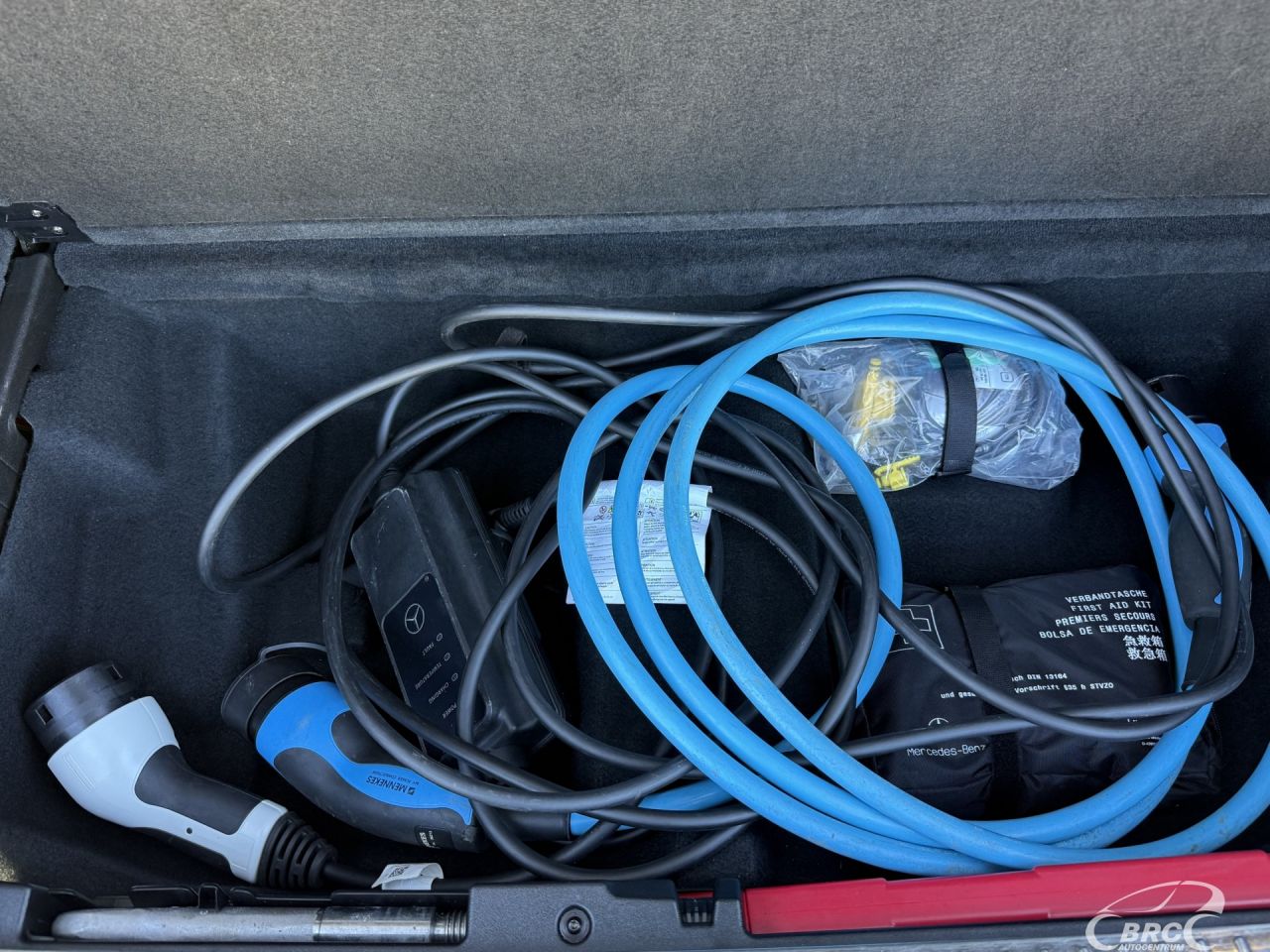 Mercedes-Benz E300 | 10