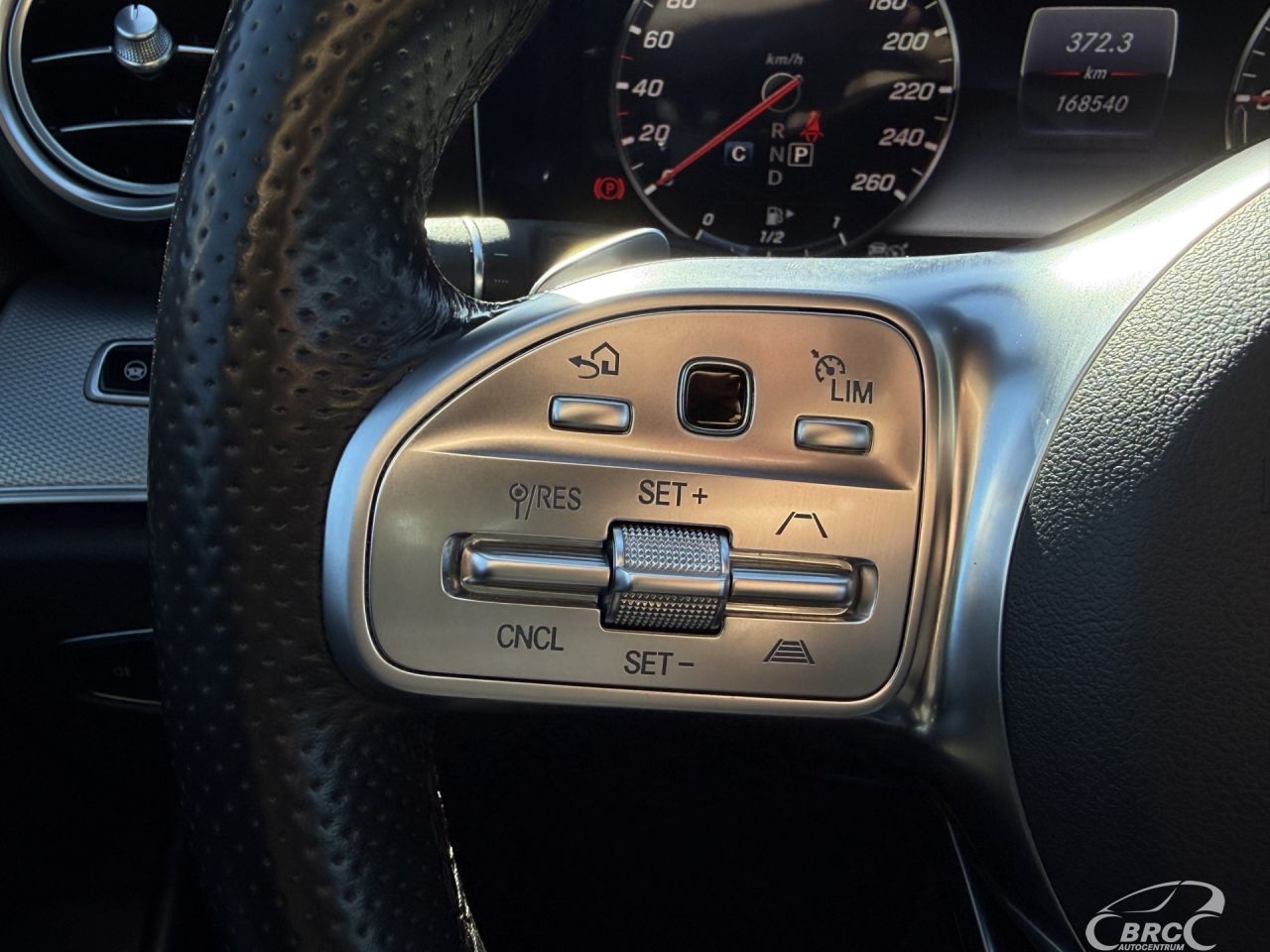 Mercedes-Benz E300 | 23