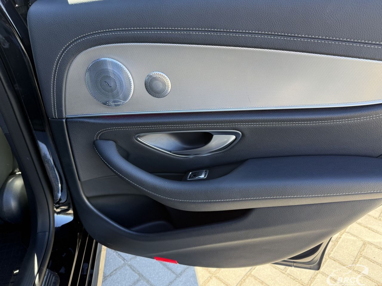 Mercedes-Benz E300 | 6