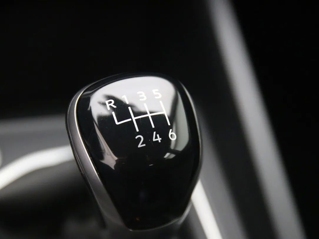 Volkswagen Golf | 28