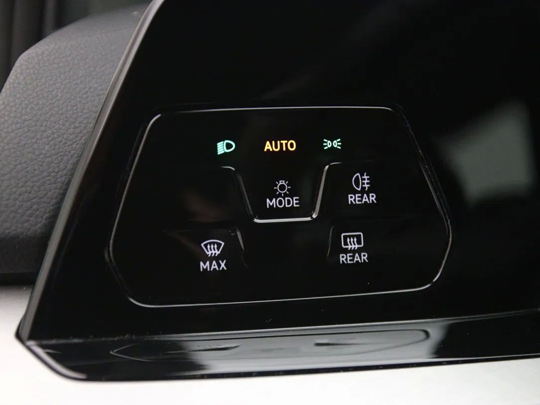 Volkswagen Golf | 26