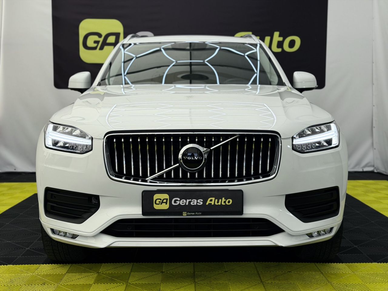 Volvo XC90 | 1