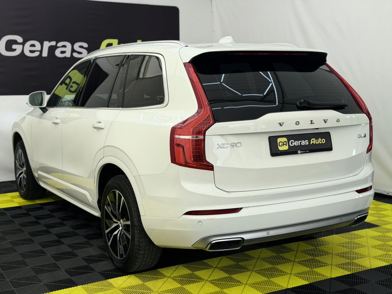 Volvo XC90 | 5