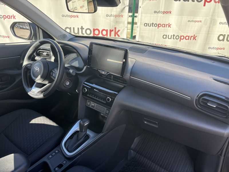 Toyota Yaris | 6