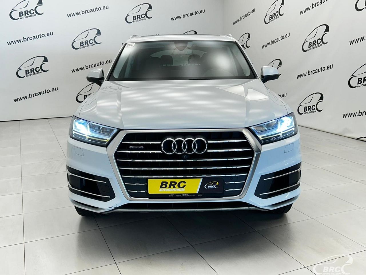 Audi Q7 | 28