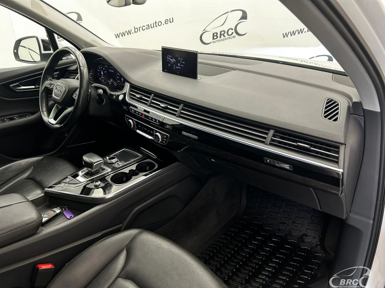 Audi Q7 | 6