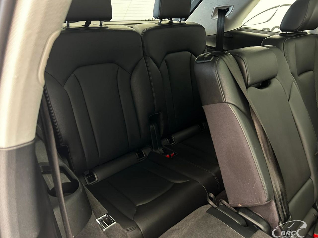 Audi Q7 | 10