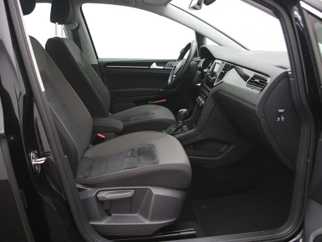 Volkswagen Golf | 12