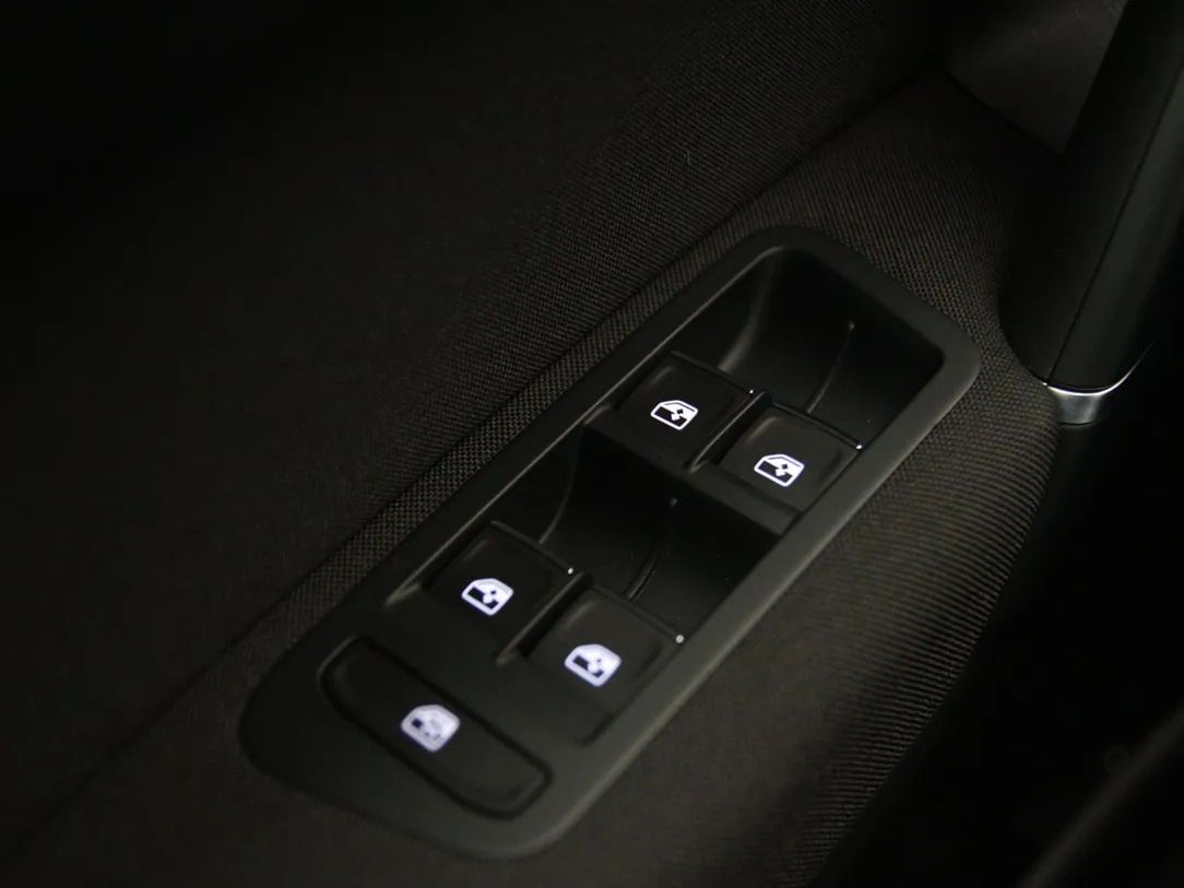 Volkswagen Golf | 23