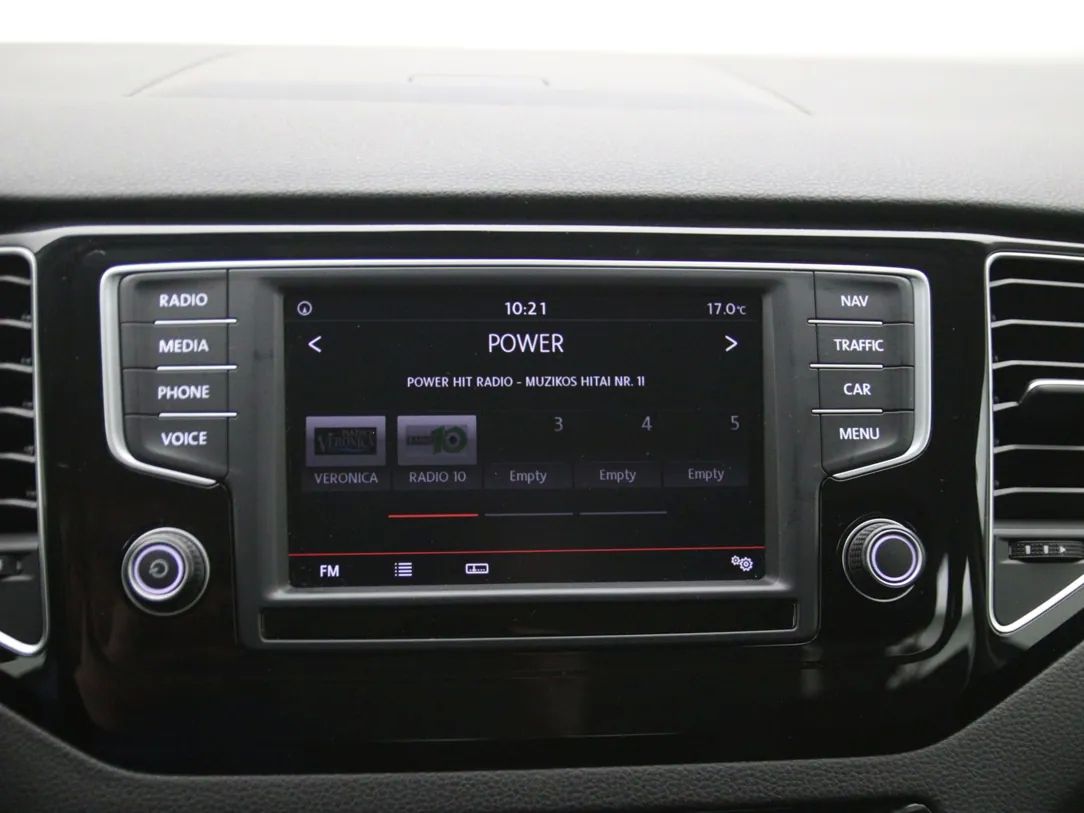 Volkswagen Golf | 19