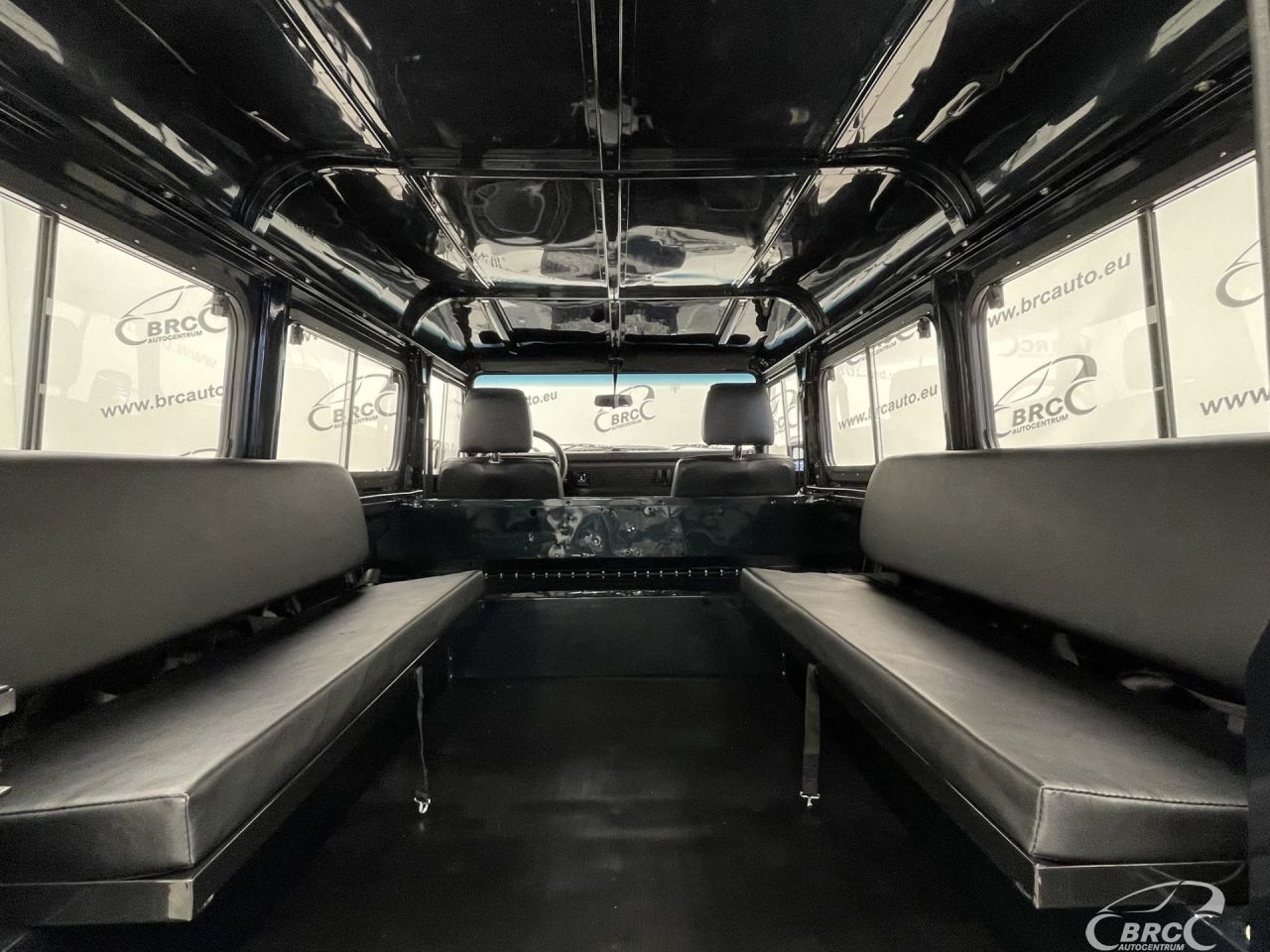 Land Rover Defender | 17