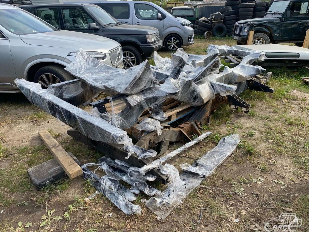 Land Rover Defender | 48