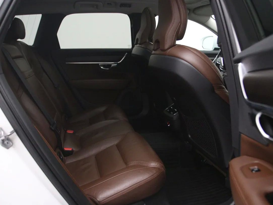 Volvo V90 | 14
