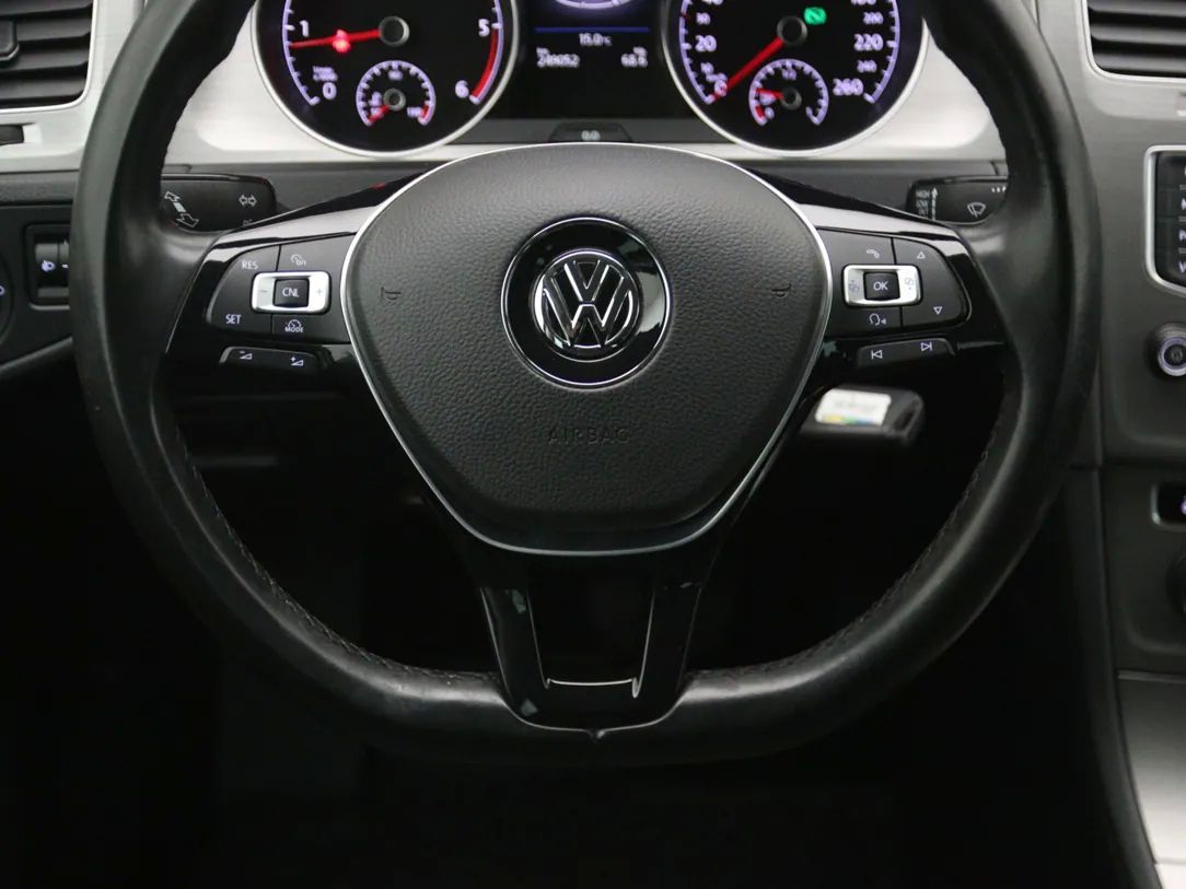 Volkswagen Golf | 17