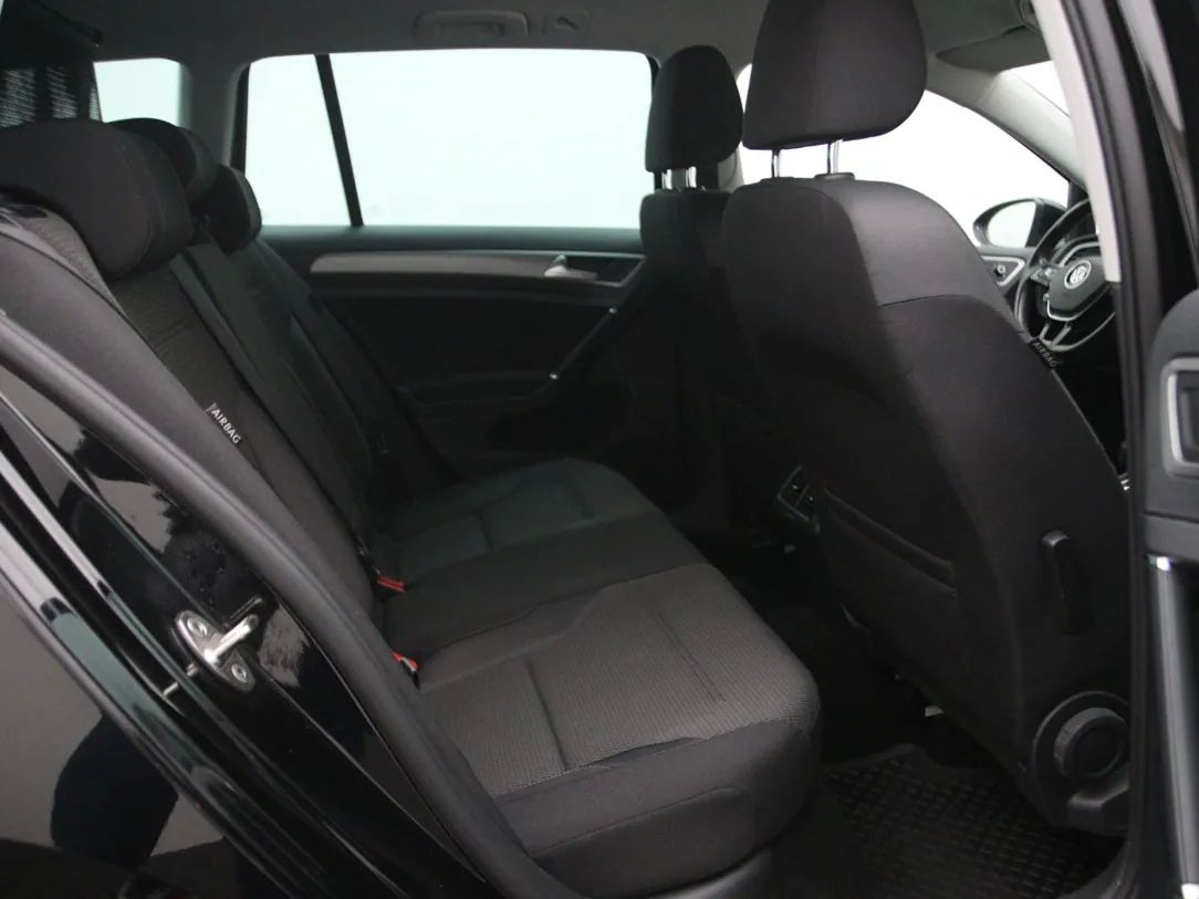 Volkswagen Golf | 14