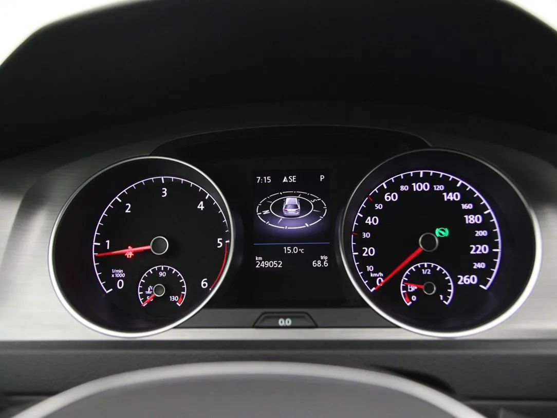 Volkswagen Golf | 18