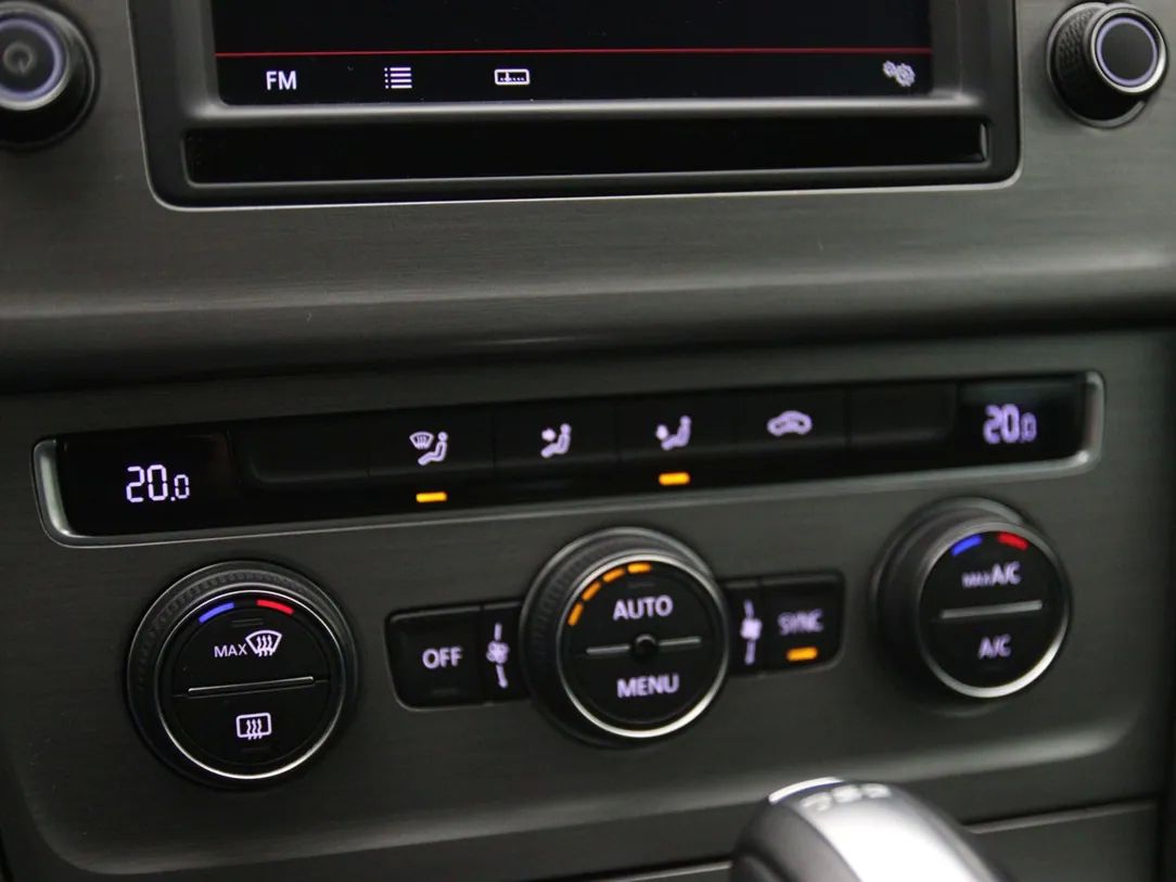 Volkswagen Golf | 19