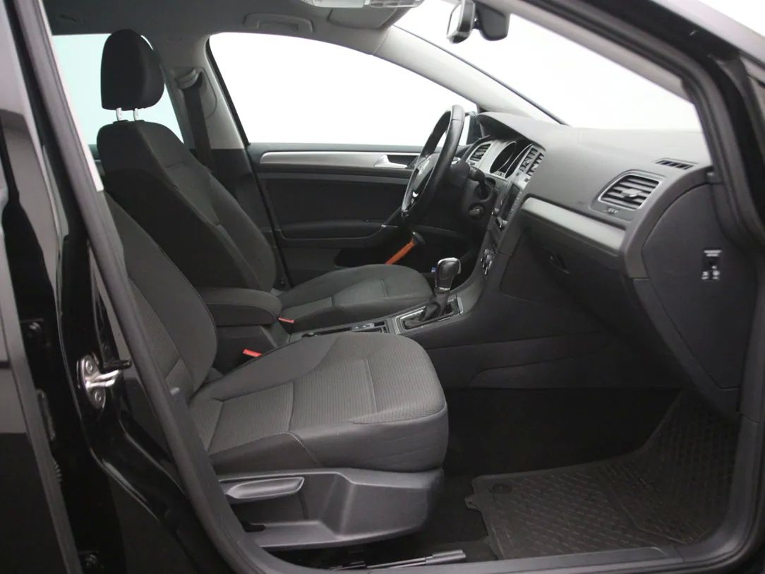 Volkswagen Golf | 13