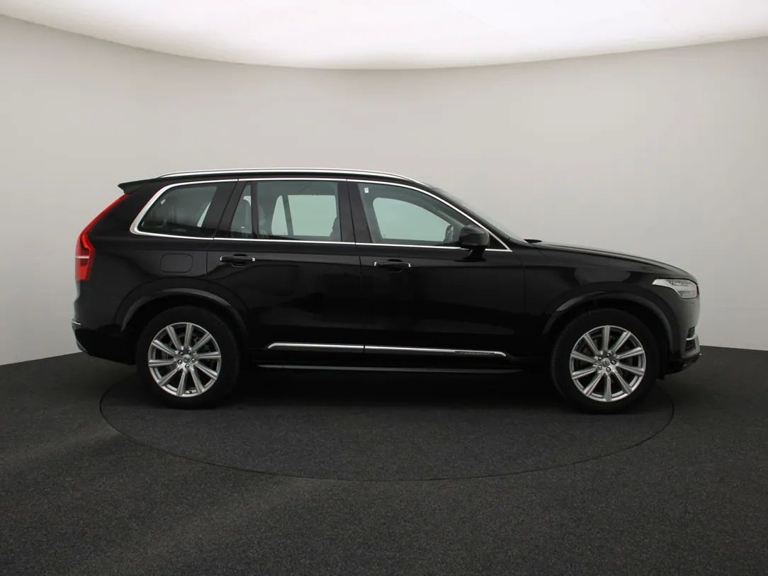 Volvo XC90 | 8