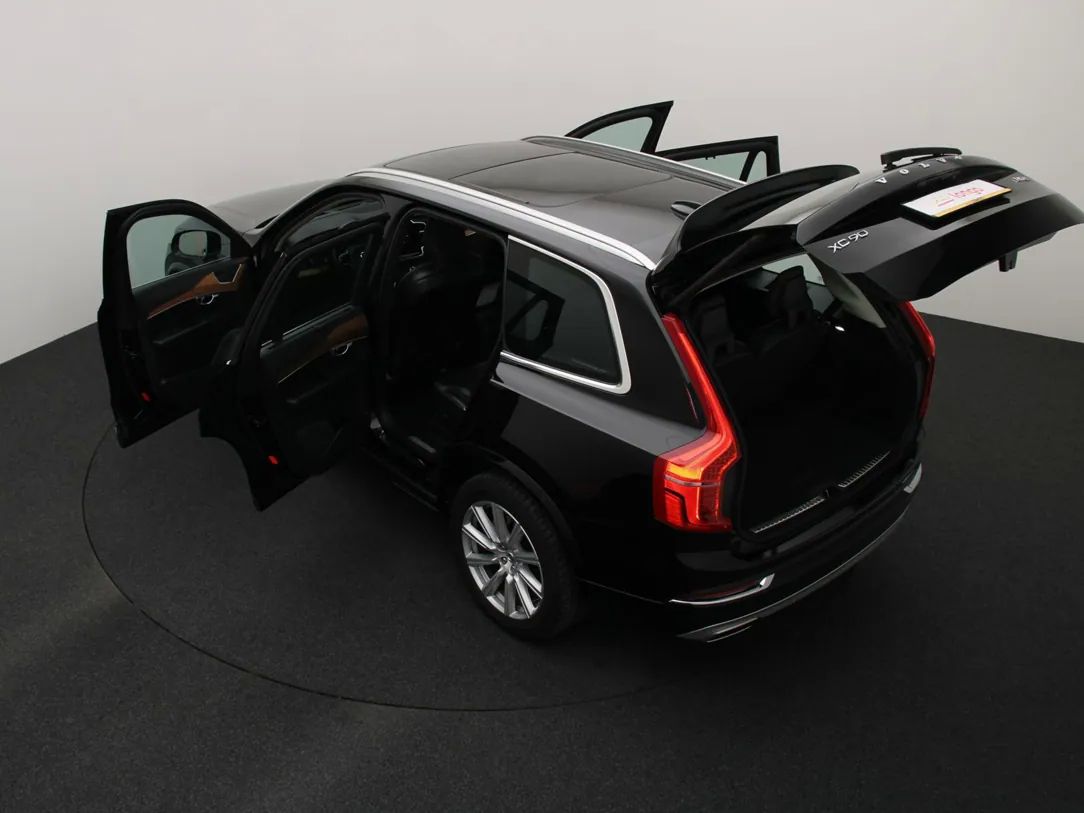 Volvo XC90 | 12