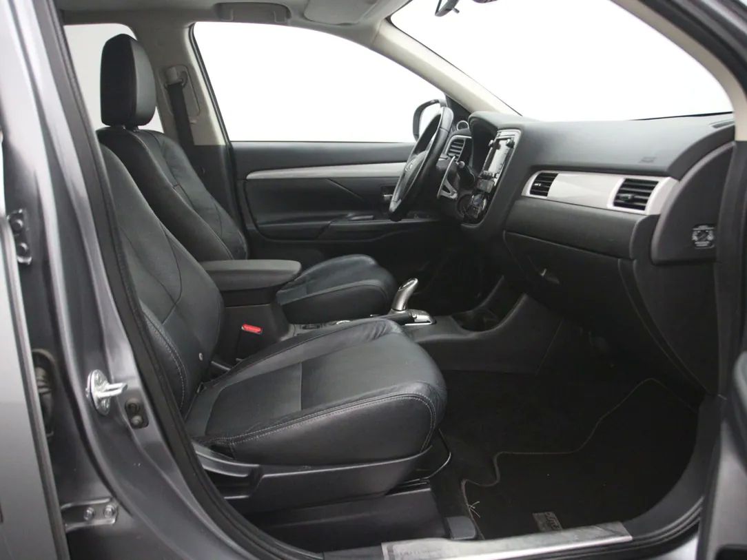 Mitsubishi Outlander | 13