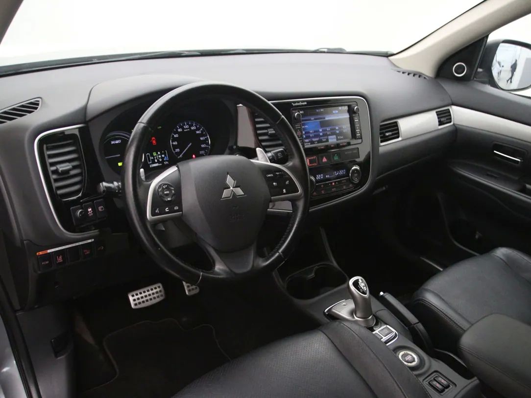 Mitsubishi Outlander | 15