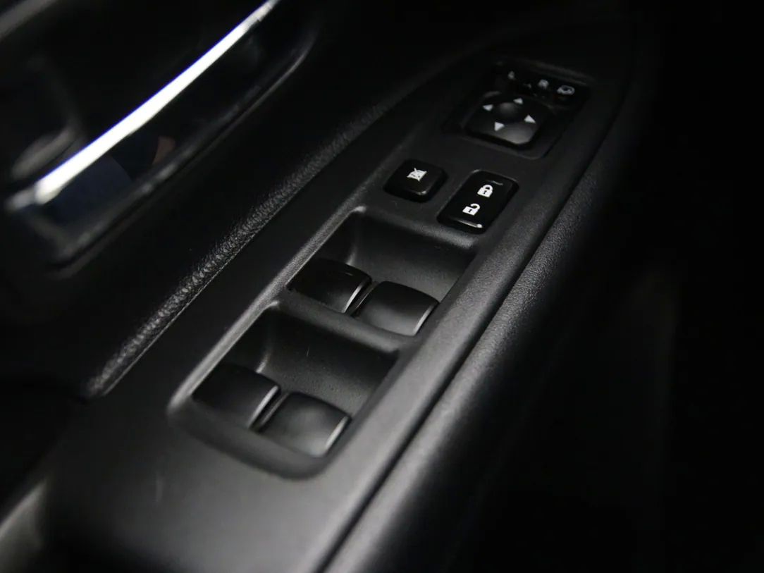 Mitsubishi Outlander | 25