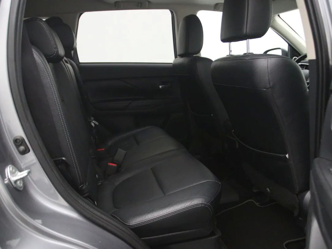 Mitsubishi Outlander | 14