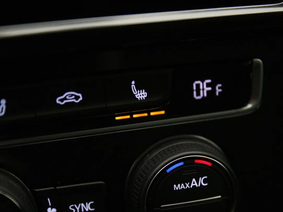 Volkswagen Golf | 28