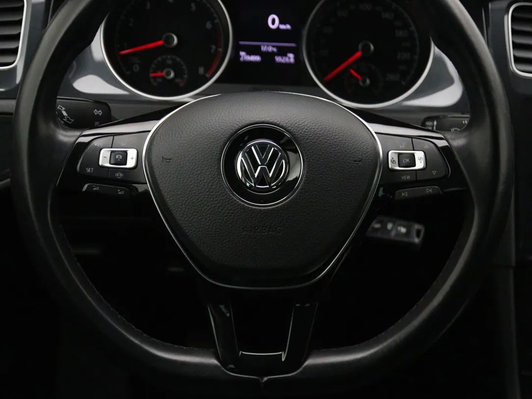 Volkswagen Golf | 17