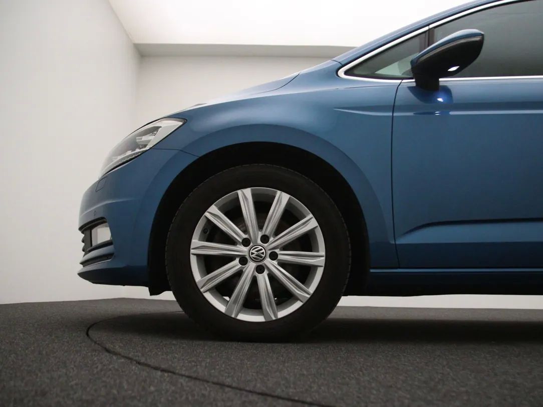 Volkswagen Touran | 23
