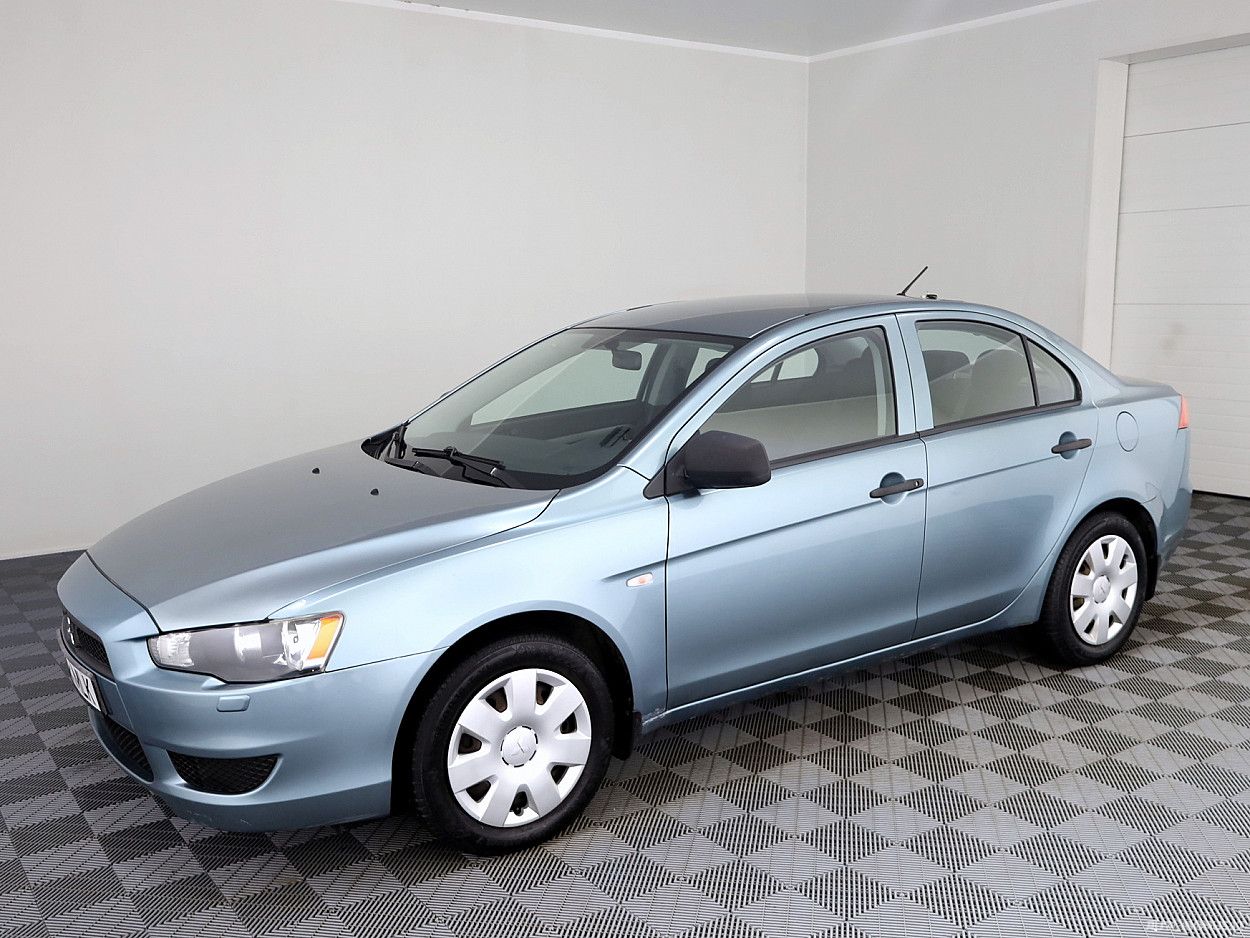 Mitsubishi Lancer | 1