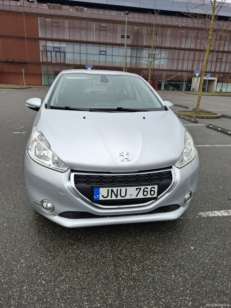 Peugeot 208 | 4