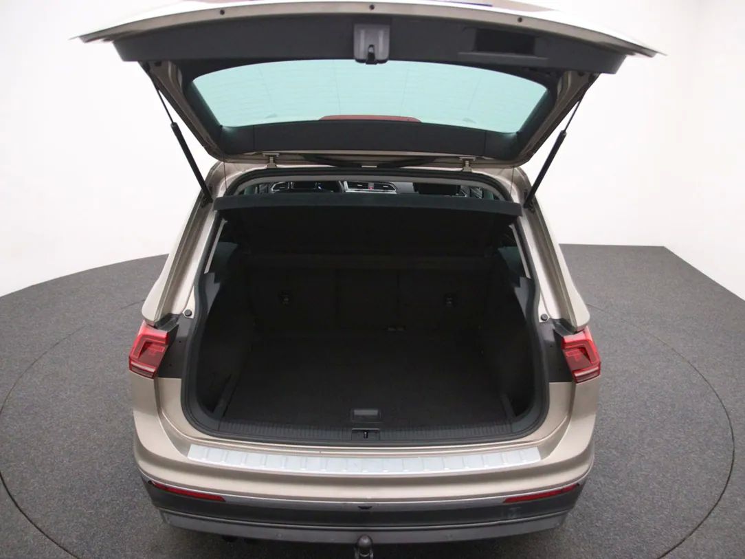 Volkswagen Tiguan | 35