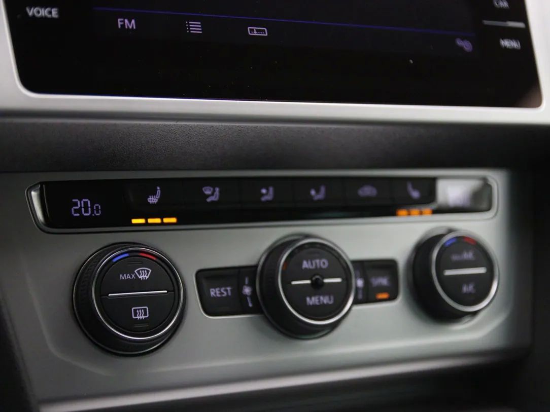 Volkswagen Passat | 19