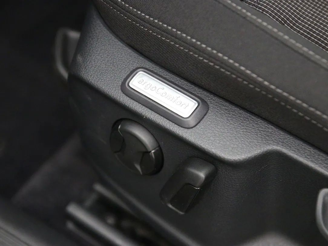 Volkswagen Passat | 34