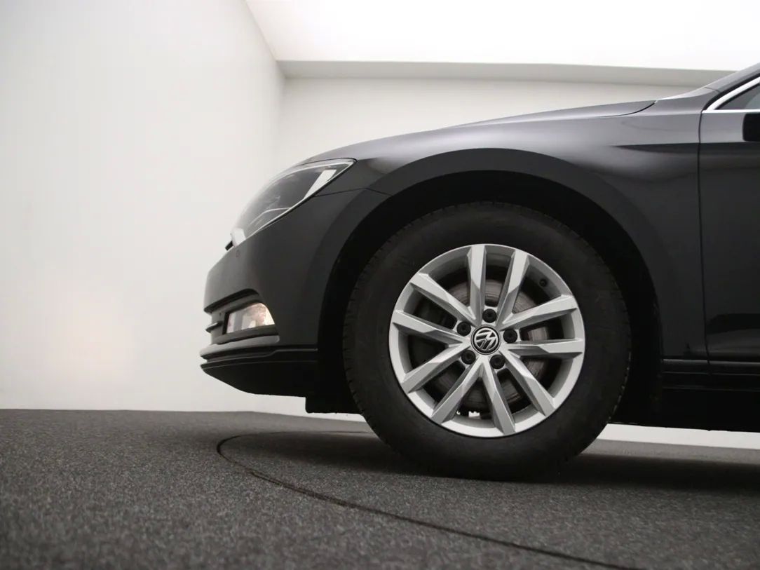 Volkswagen Passat | 27