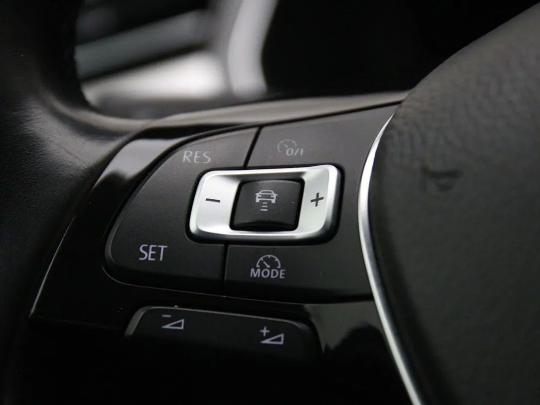 Volkswagen Passat | 33