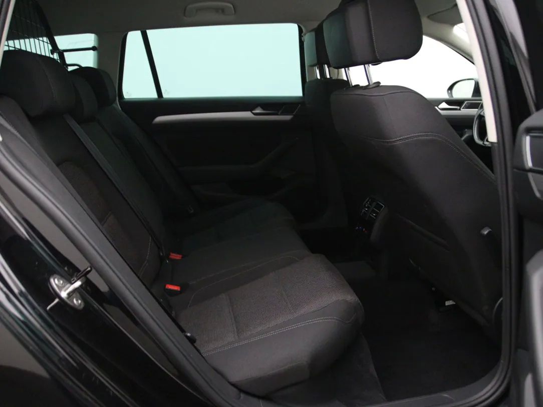 Volkswagen Passat | 14