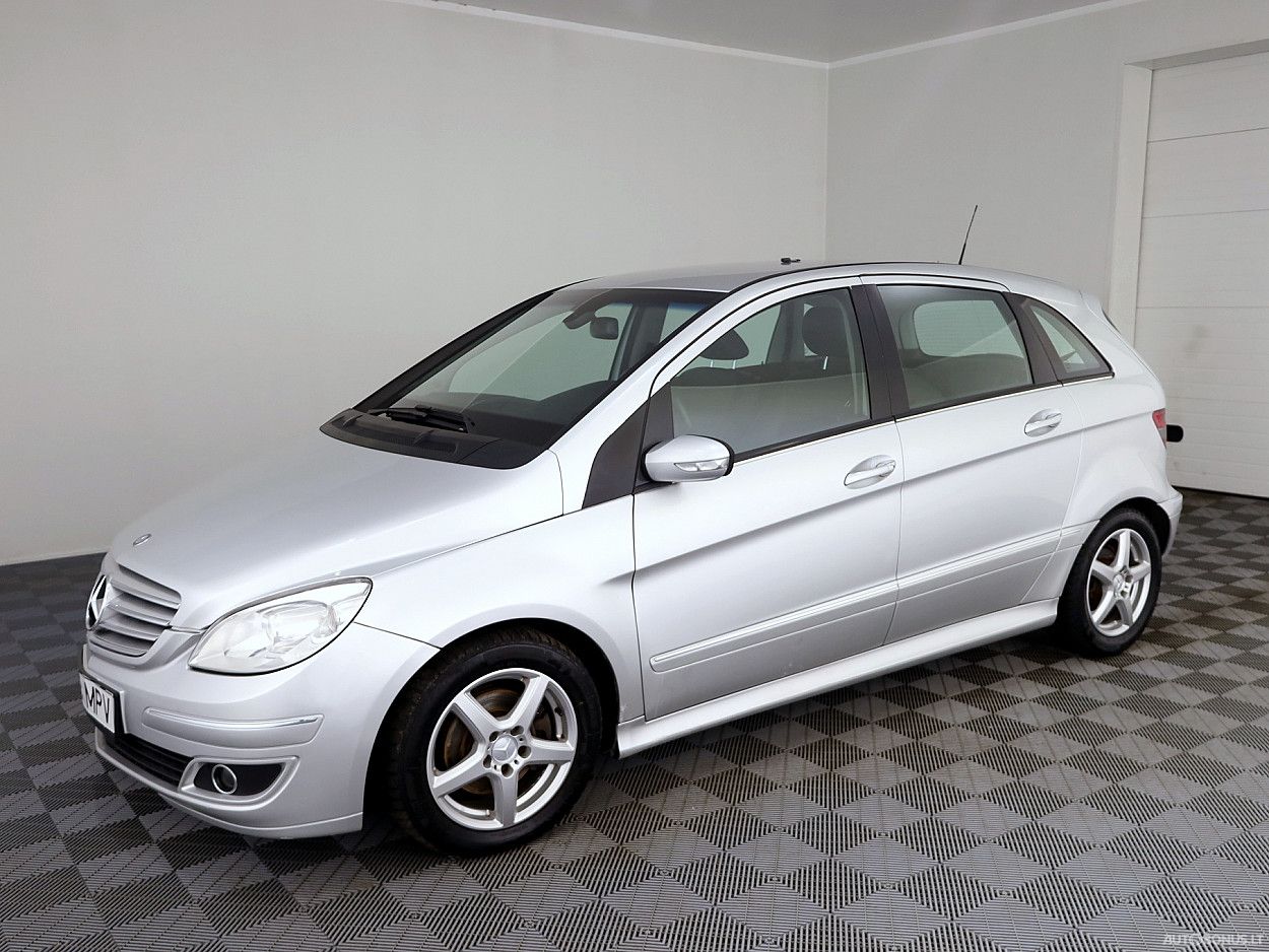 Mercedes-Benz B200 | 1