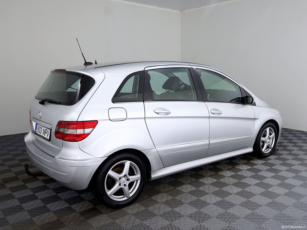 Mercedes-Benz B200 | 2